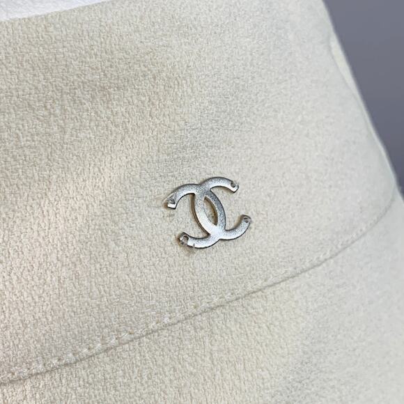 CHANEL Vintage 2003 Size 8 Cream Acetate Blend Ruffled Tulip Below Knee Skirt - Picture 2 of 8